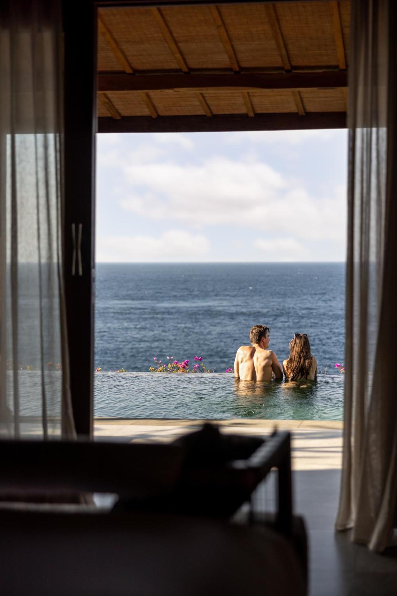 Semaya Beach Resort Tanglad Exteriör bild