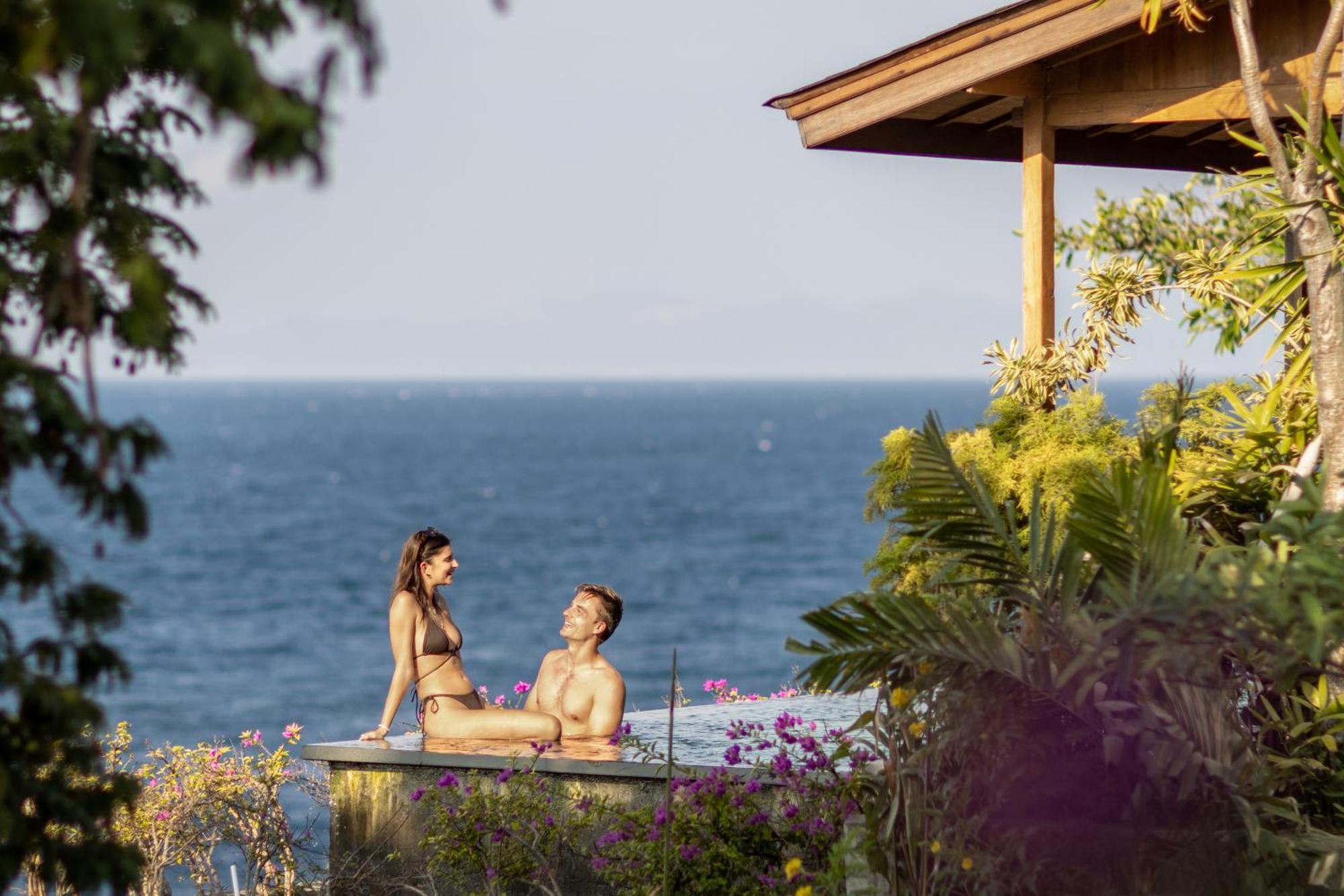 Semaya Beach Resort Tanglad Exteriör bild